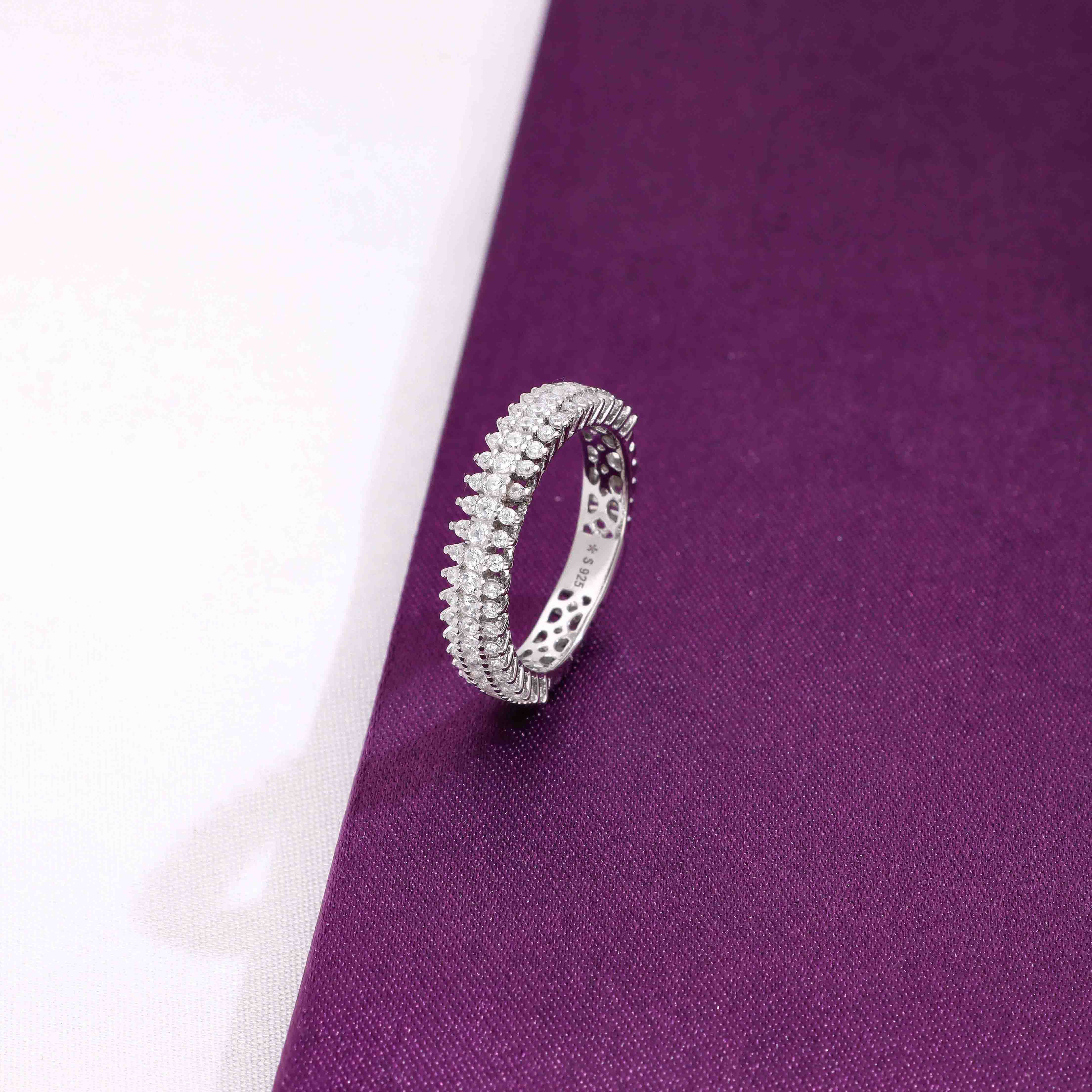 A Classic Love Affair Silver Band Silver Ring
